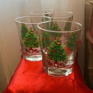 Vintage low ball clear glass drinking glasses set of 4 with 3 Christmas trees